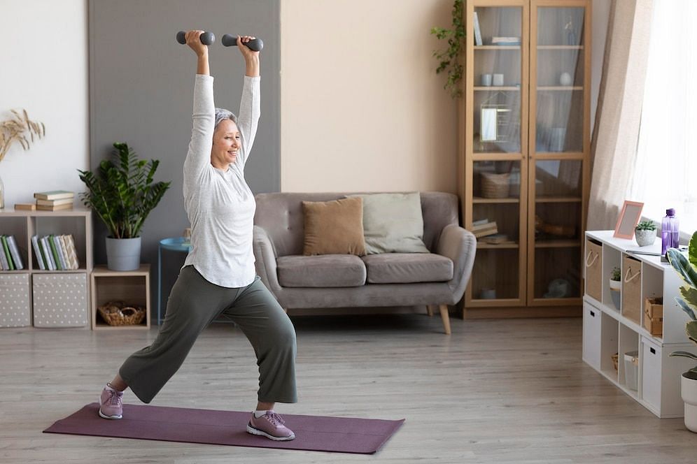 Exercise significantly reduces risk of the disease (Image via Freepik)